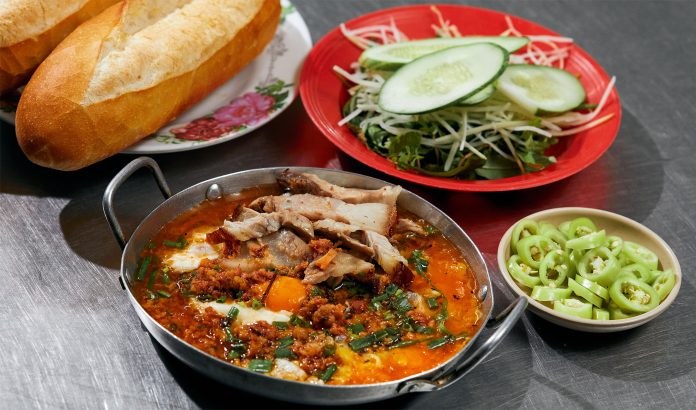 Bánh Mì Cô Thông