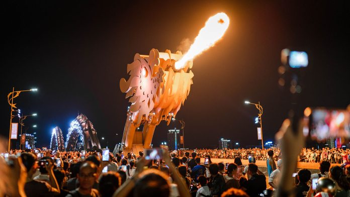 Dragon-Bridge-Fire-Water-show-schedule